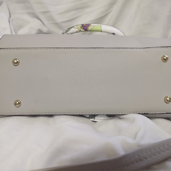 Spring Handbag - Picture 5 of 6